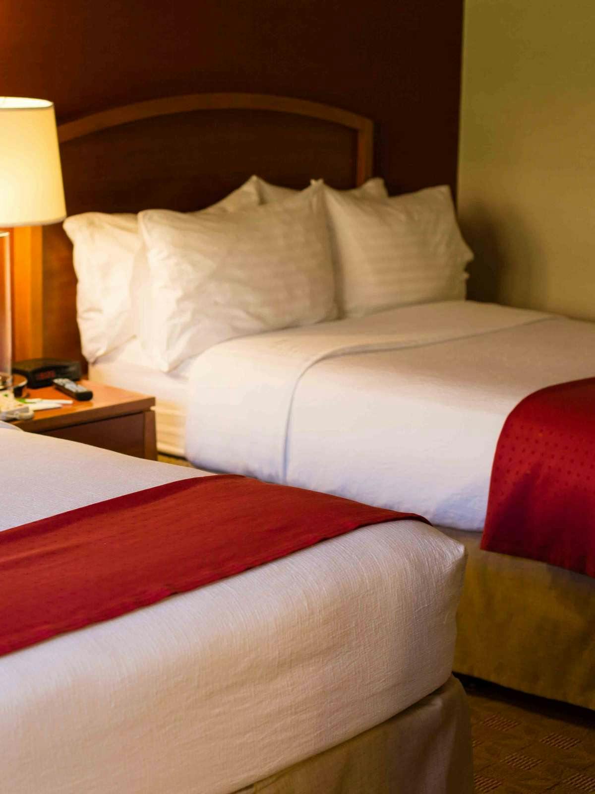 Hotel Holiday Inn Santa Ana Orange County Airport photo 1