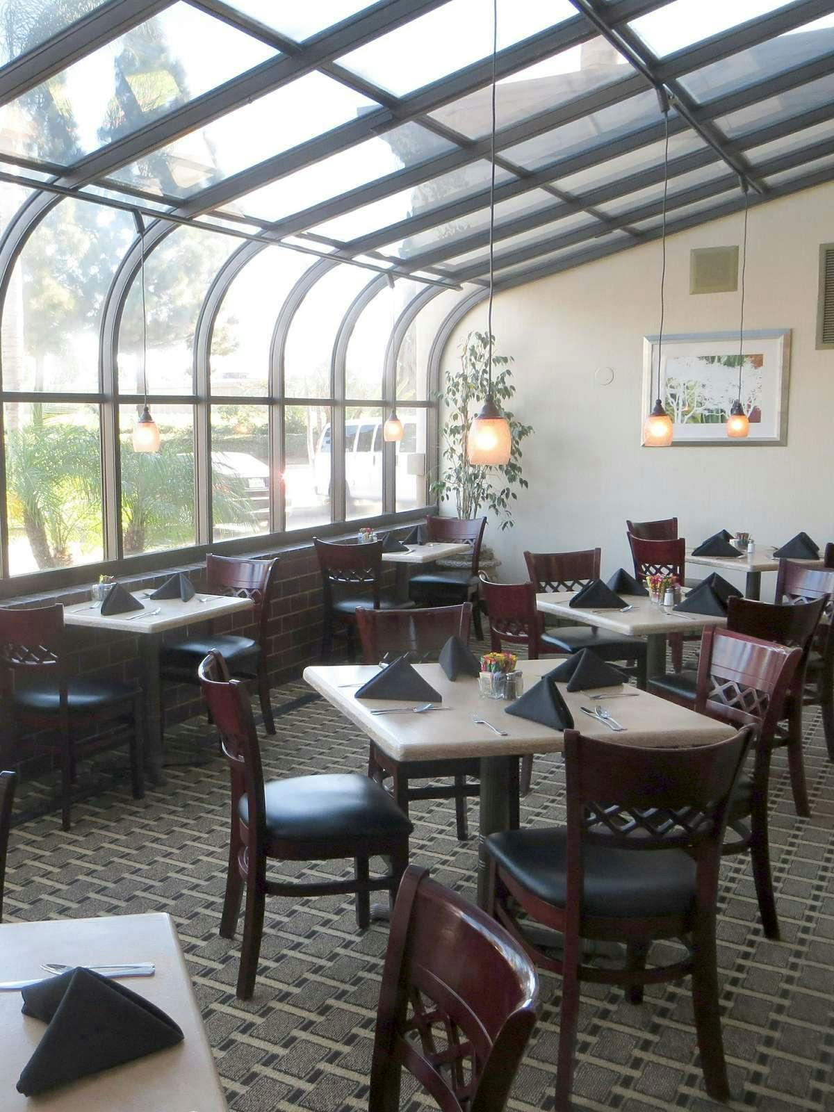 Hotel Holiday Inn Santa Ana Orange County Airport photo 3