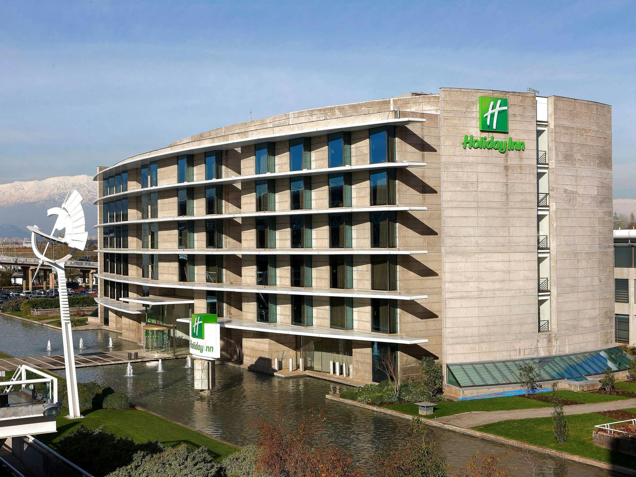 Holiday Inn Santiago Airport Terminal