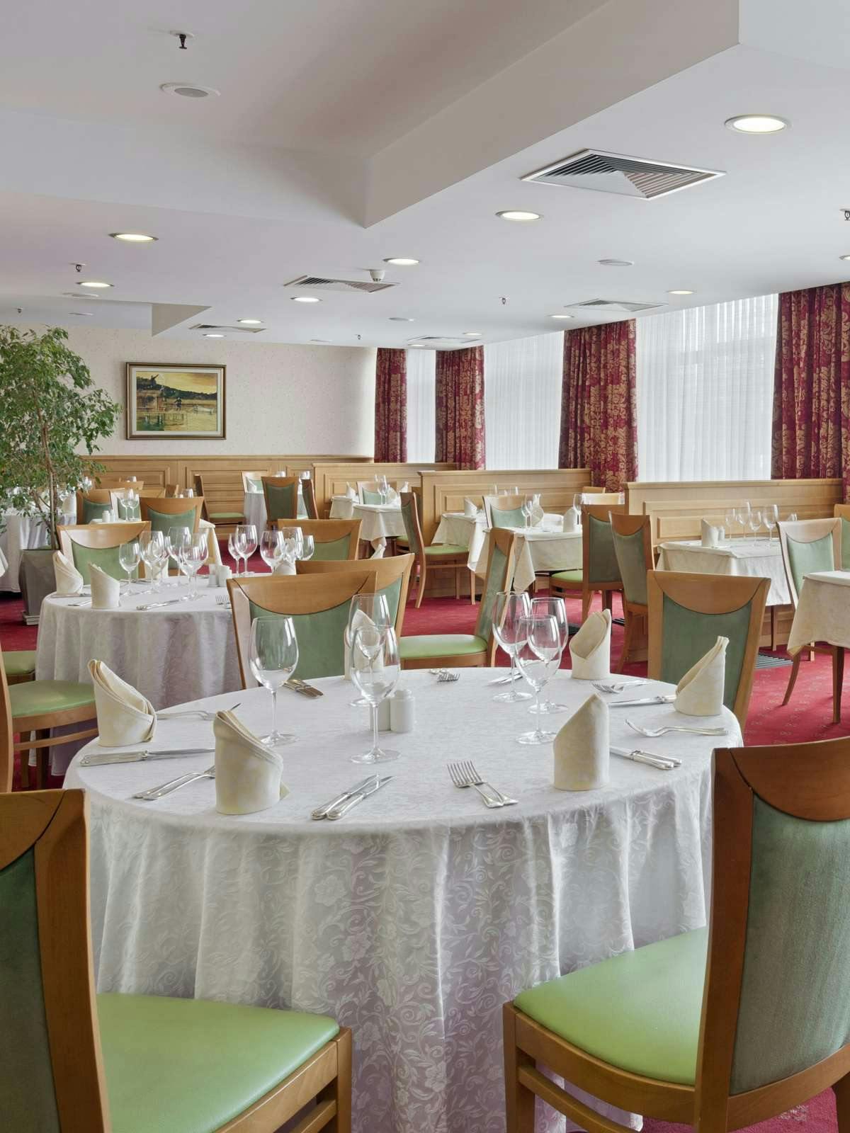 Hotel Holiday Inn Skopje photo 5