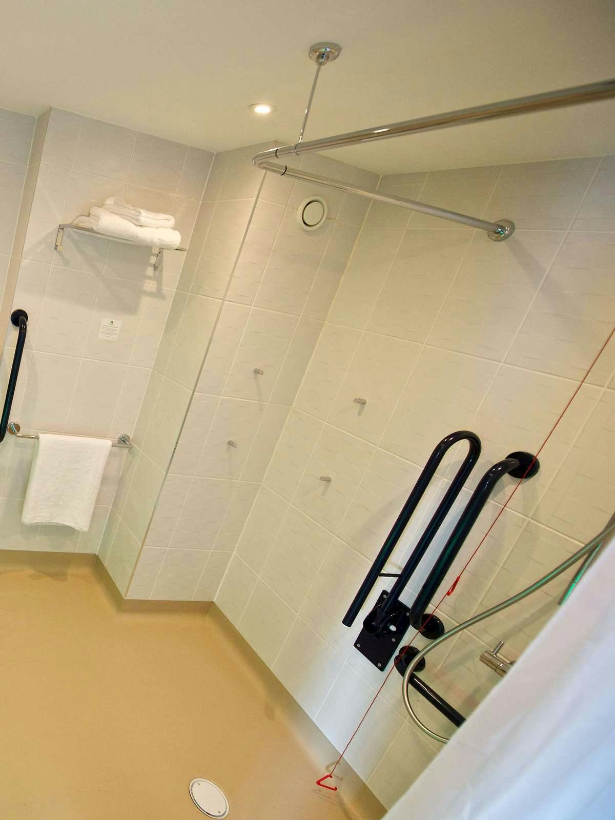 Hotel Holiday Inn Southend photo 3