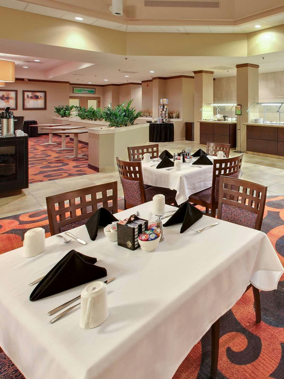 Hotel Holiday Inn Springdale/Fayetteville Area photo 3