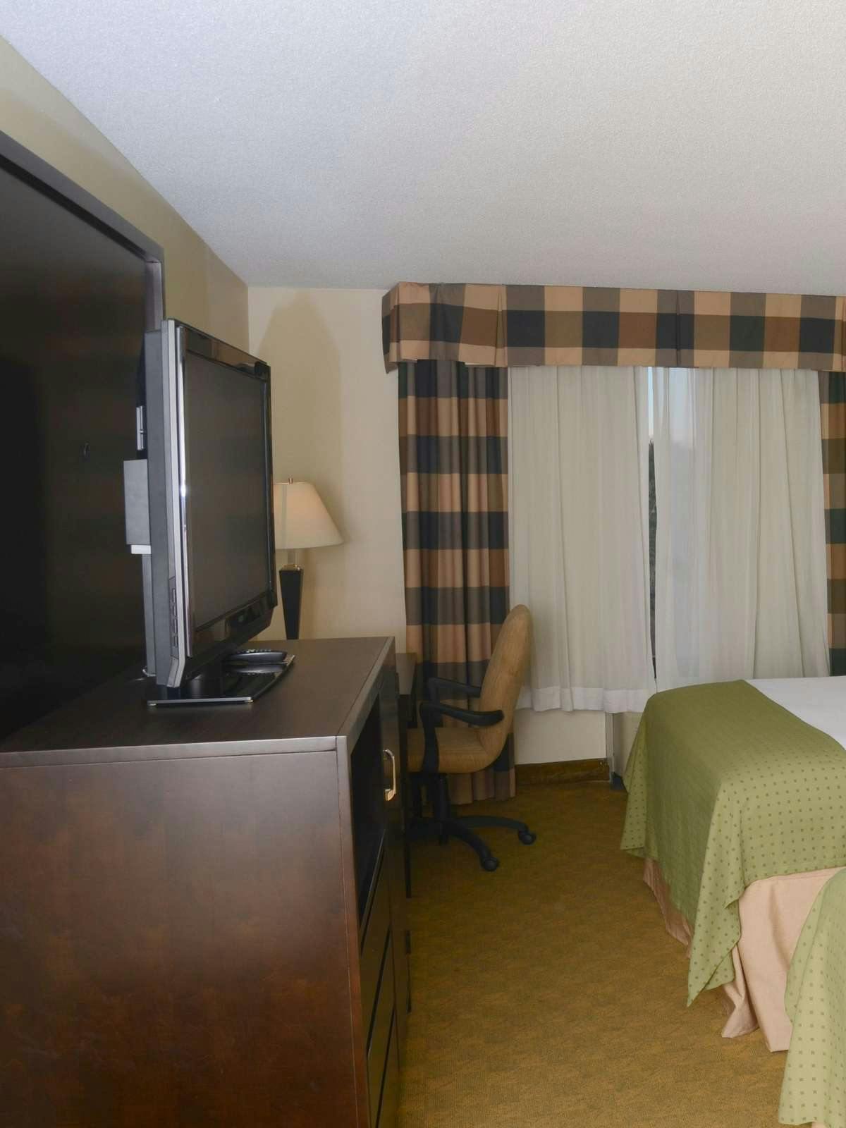 Hotel Holiday Inn Staunton Conference Center photo 2