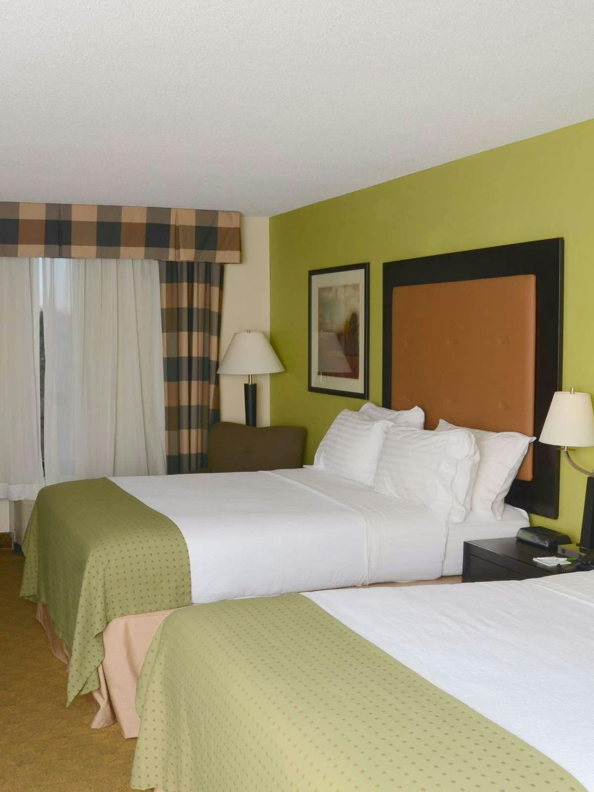 Hotel Holiday Inn Staunton Conference Center photo 1