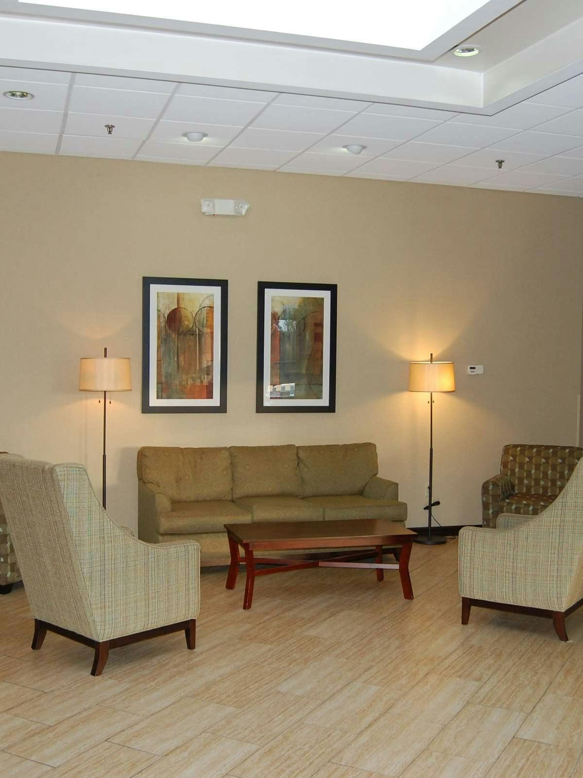 Hotel Holiday Inn Staunton Conference Center photo 4