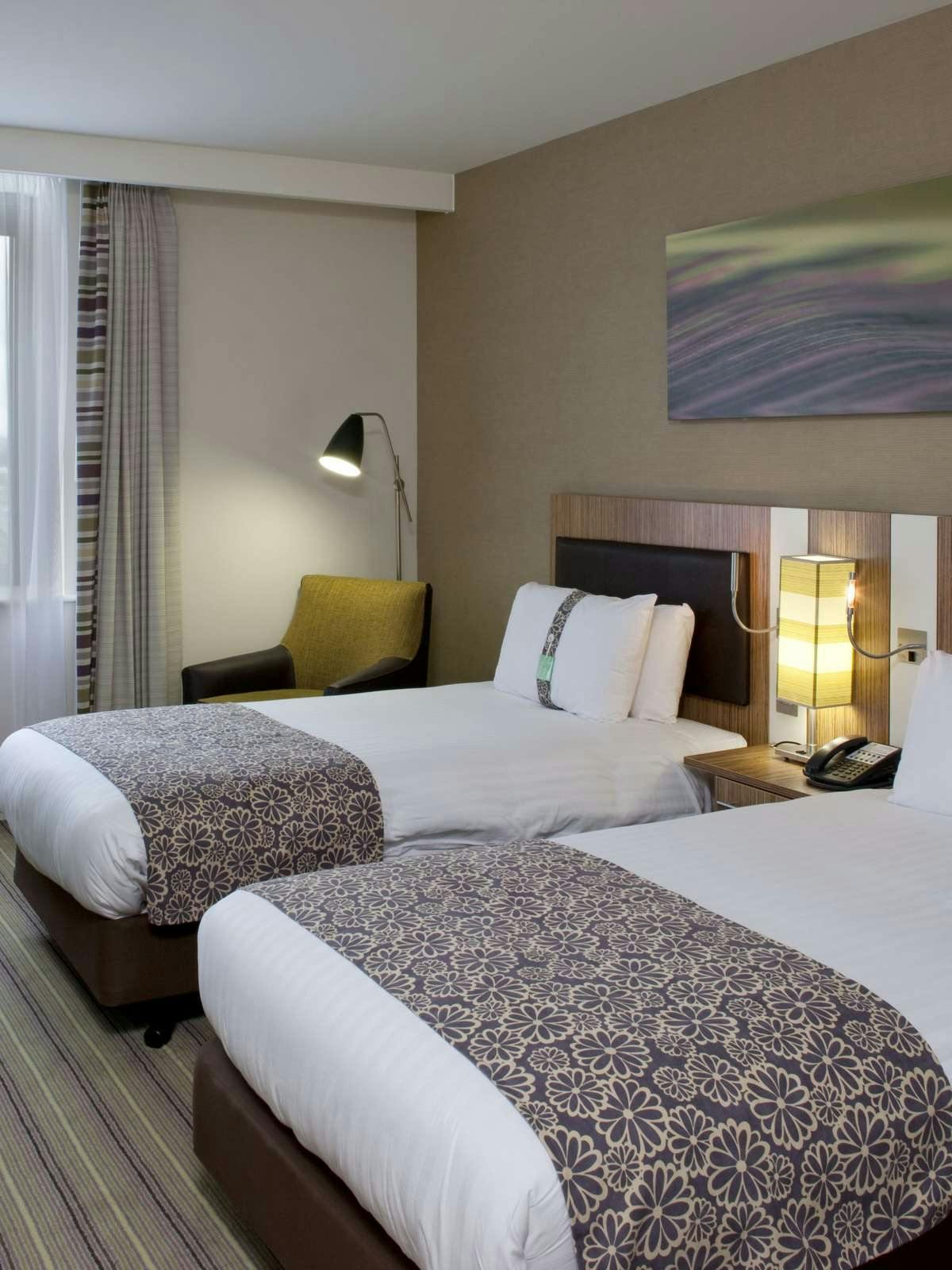 Hotel Holiday Inn Stevenage photo 1