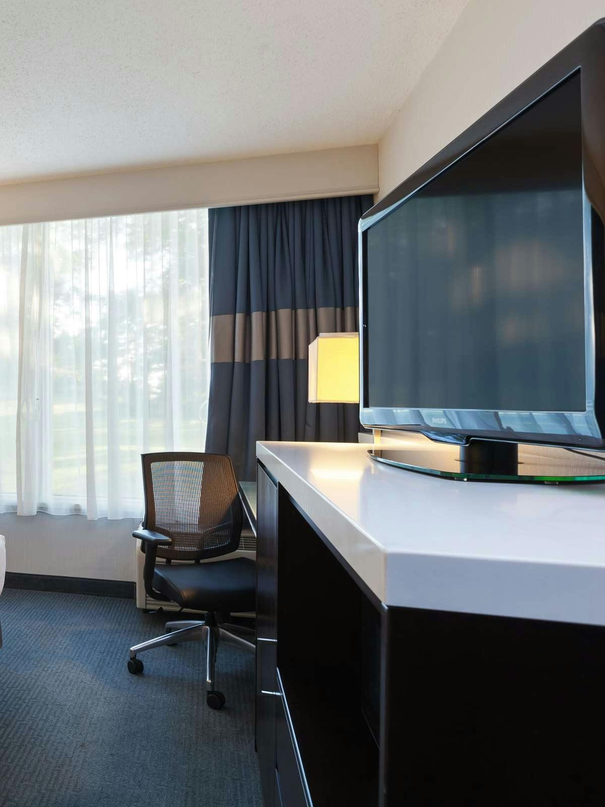 Hotel Holiday Inn Weirton photo 2