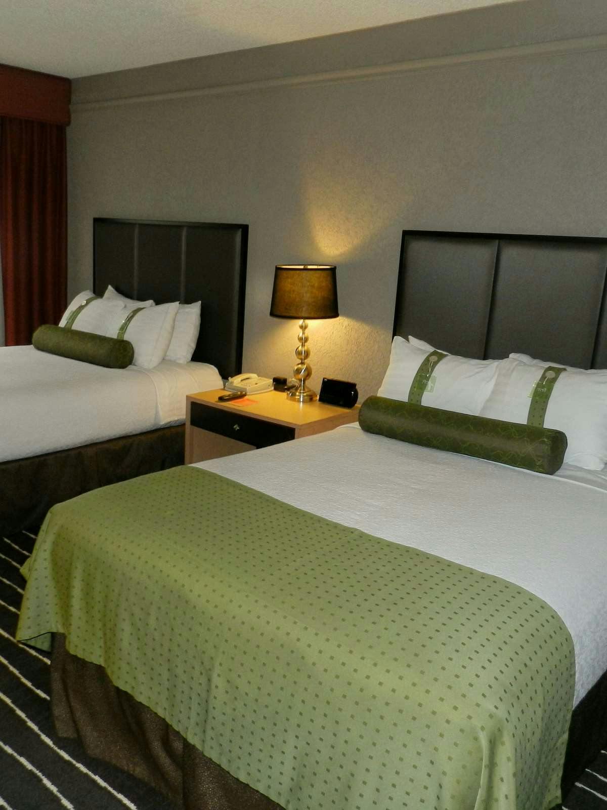 Hotel Holiday Inn Wilsonville photo 1
