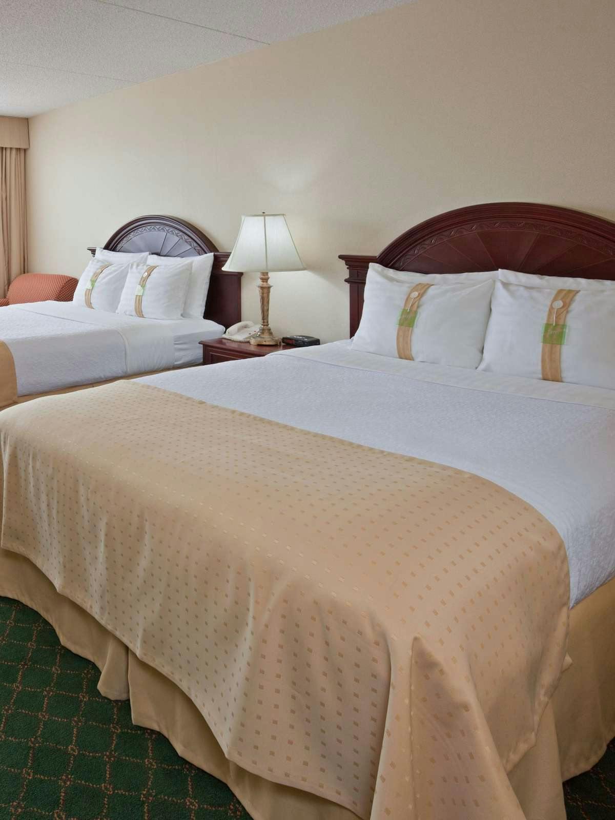 Hotel Holiday Inn Winnipeg South photo 2