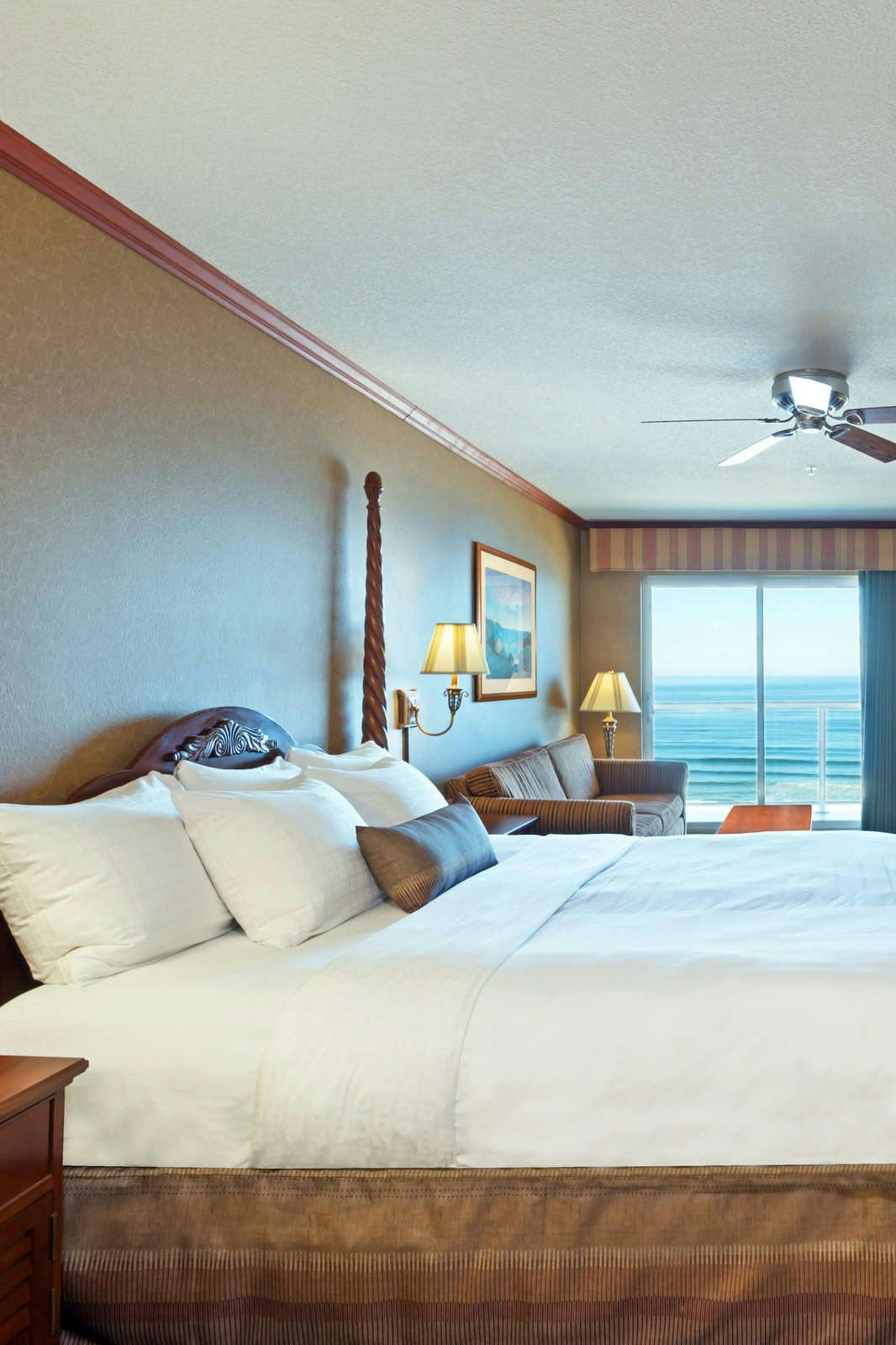 Hotel Elizabeth Oceanfront Suites, Ascend Hotel Collection photo 1