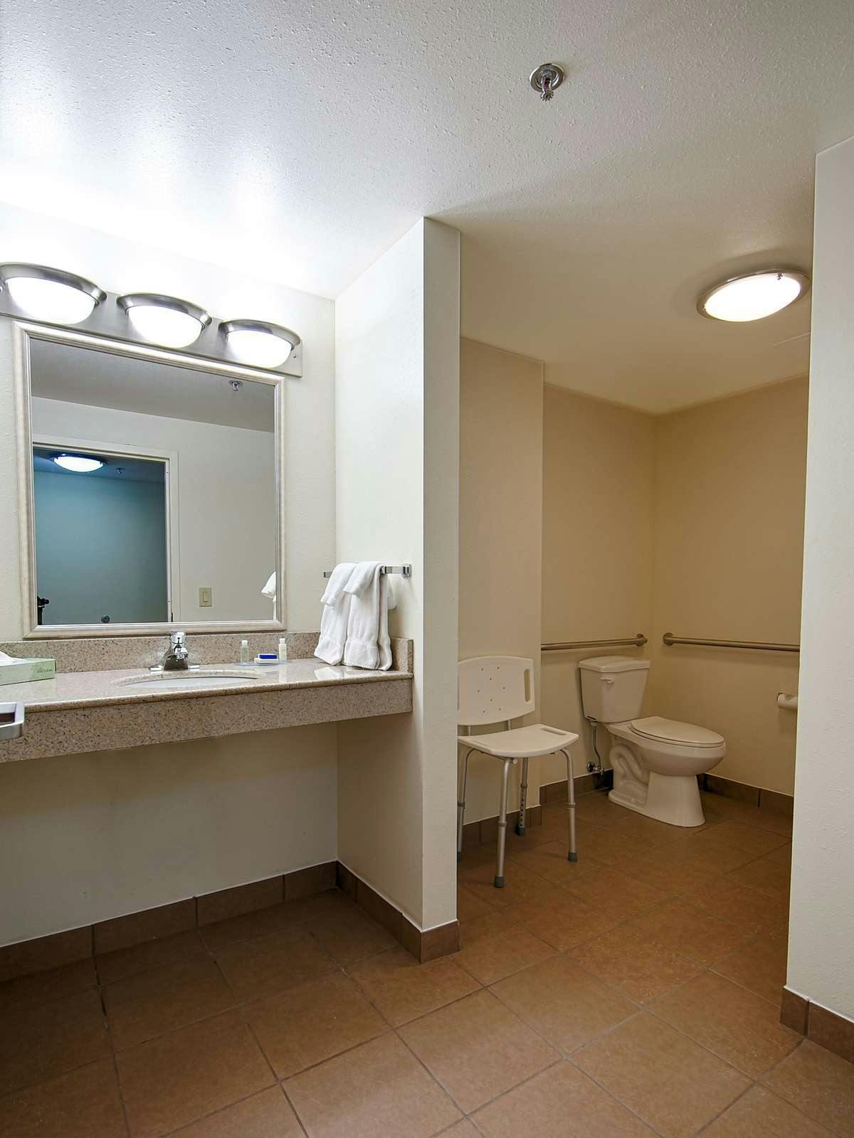 Hotel Best Western Plus Atlanta Airport-East photo 4