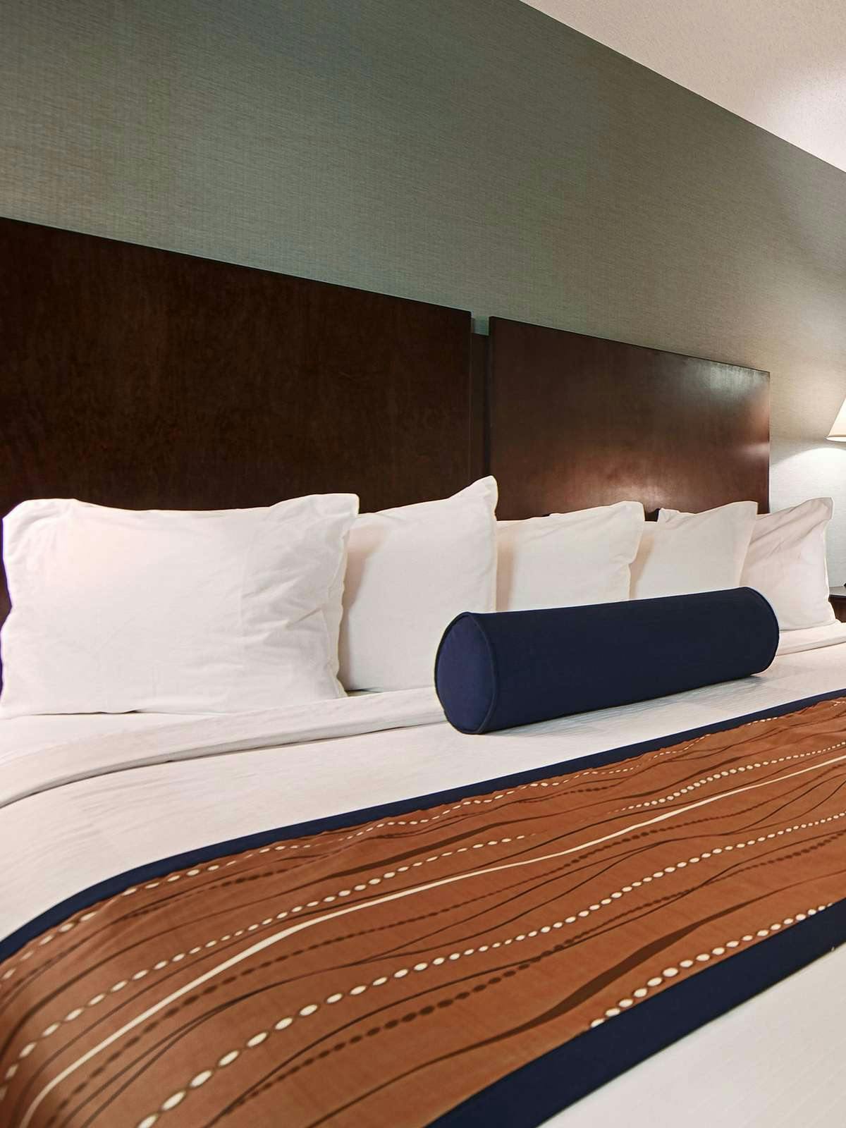 Hotel Best Western Plus Berkshire Hills Inn & Suites photo 1