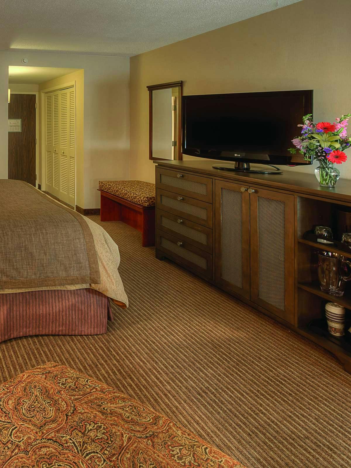 Hotel Best Western Plus The Normandy Inn & Suites photo 2