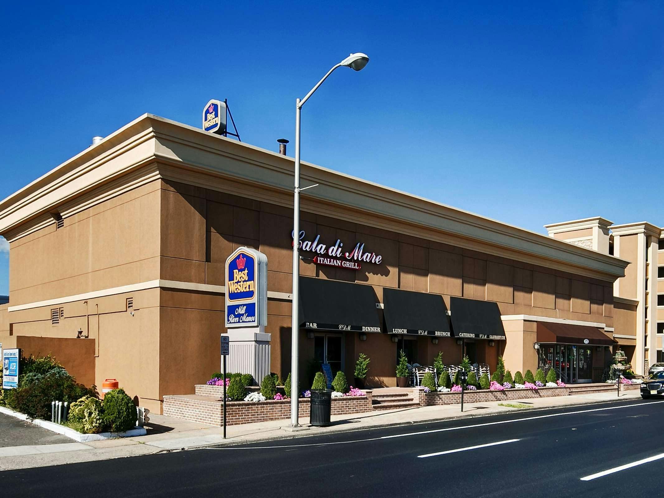 Best Western Mill River Manor, Long Island - HotelTonight