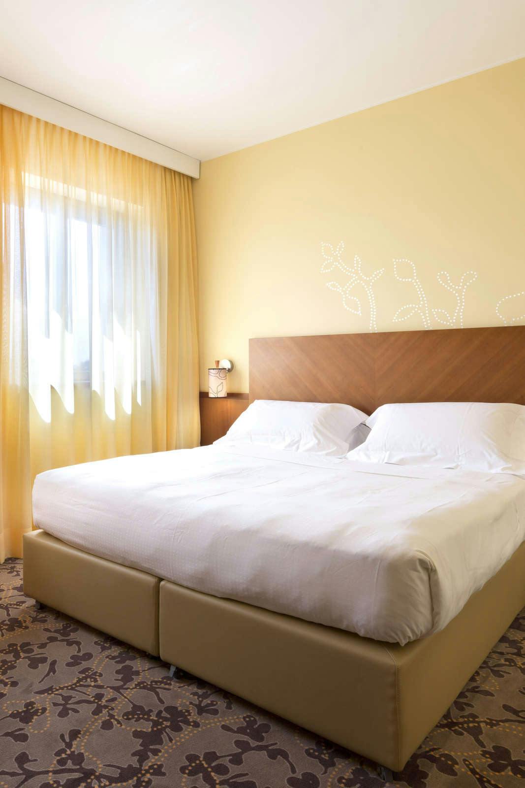 Hotel UNAHOTELS Mediterraneo Milano photo 2