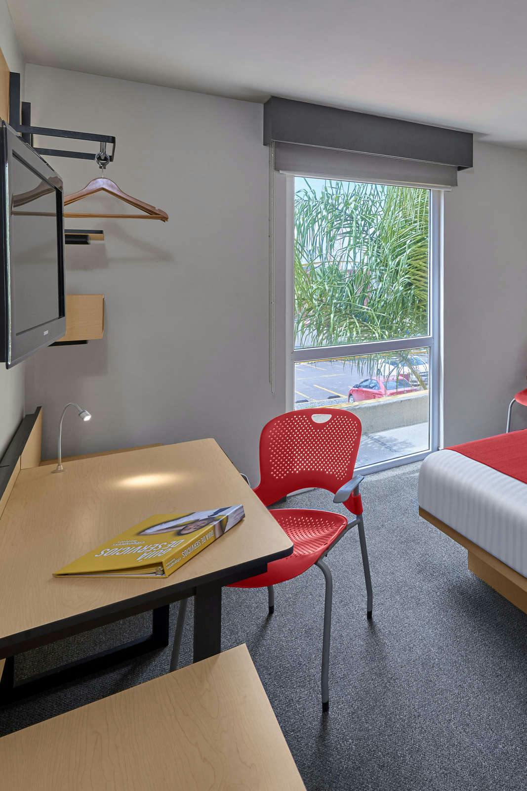 Hotel City Express Queretaro Jurica photo 3