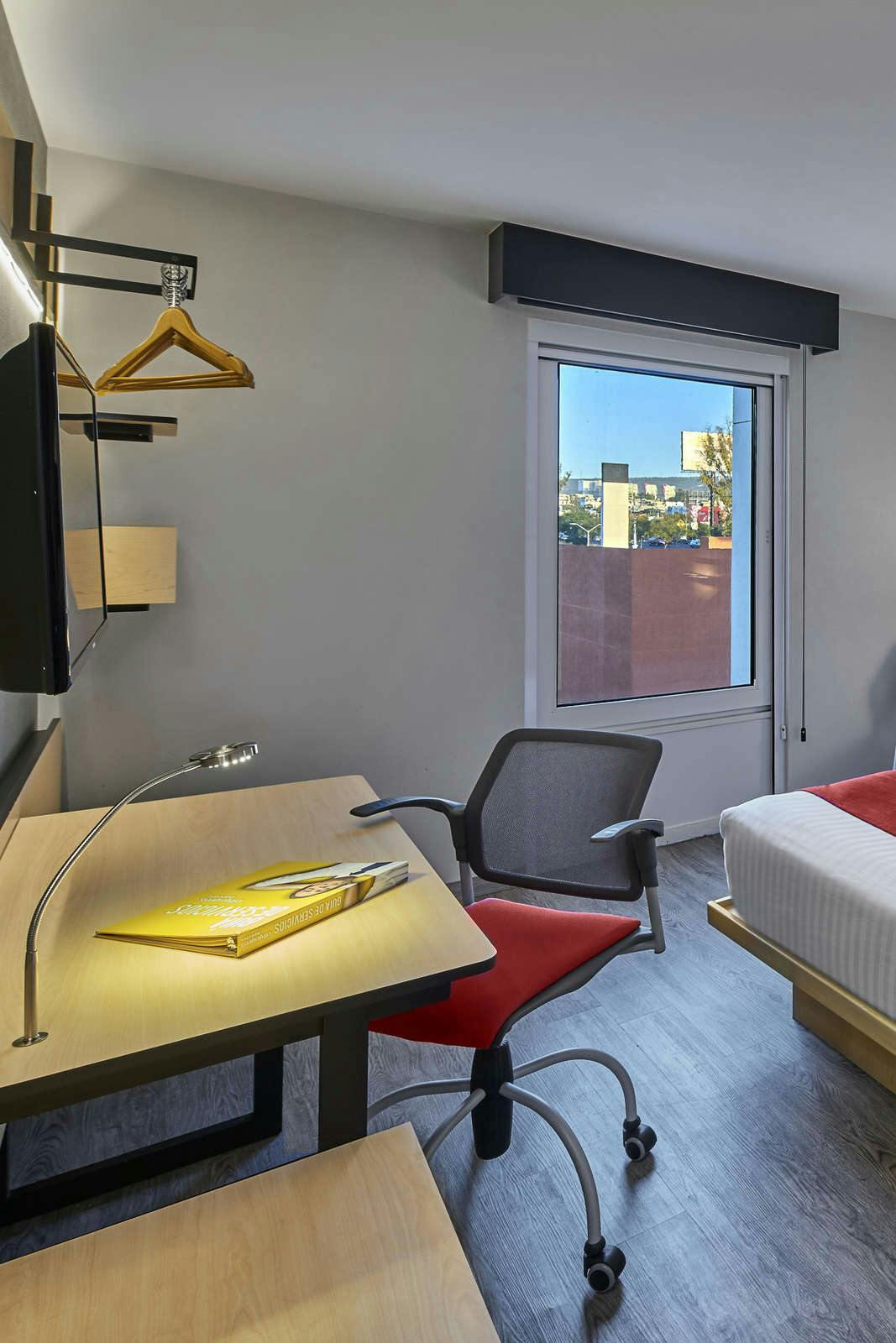 Hotel City Express Queretaro photo 5