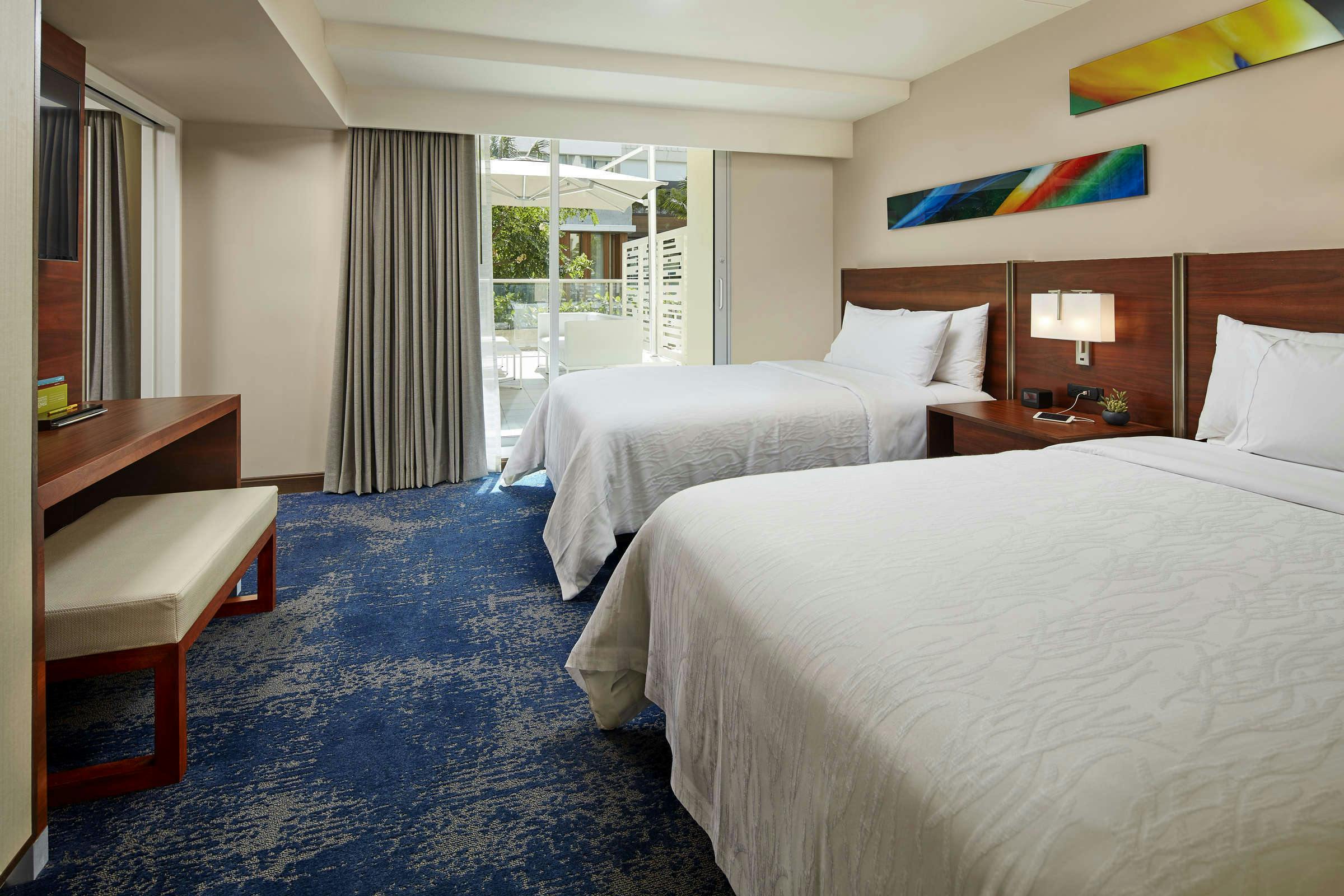 Hotel Hilton Garden Inn Waikiki Beach photo 5