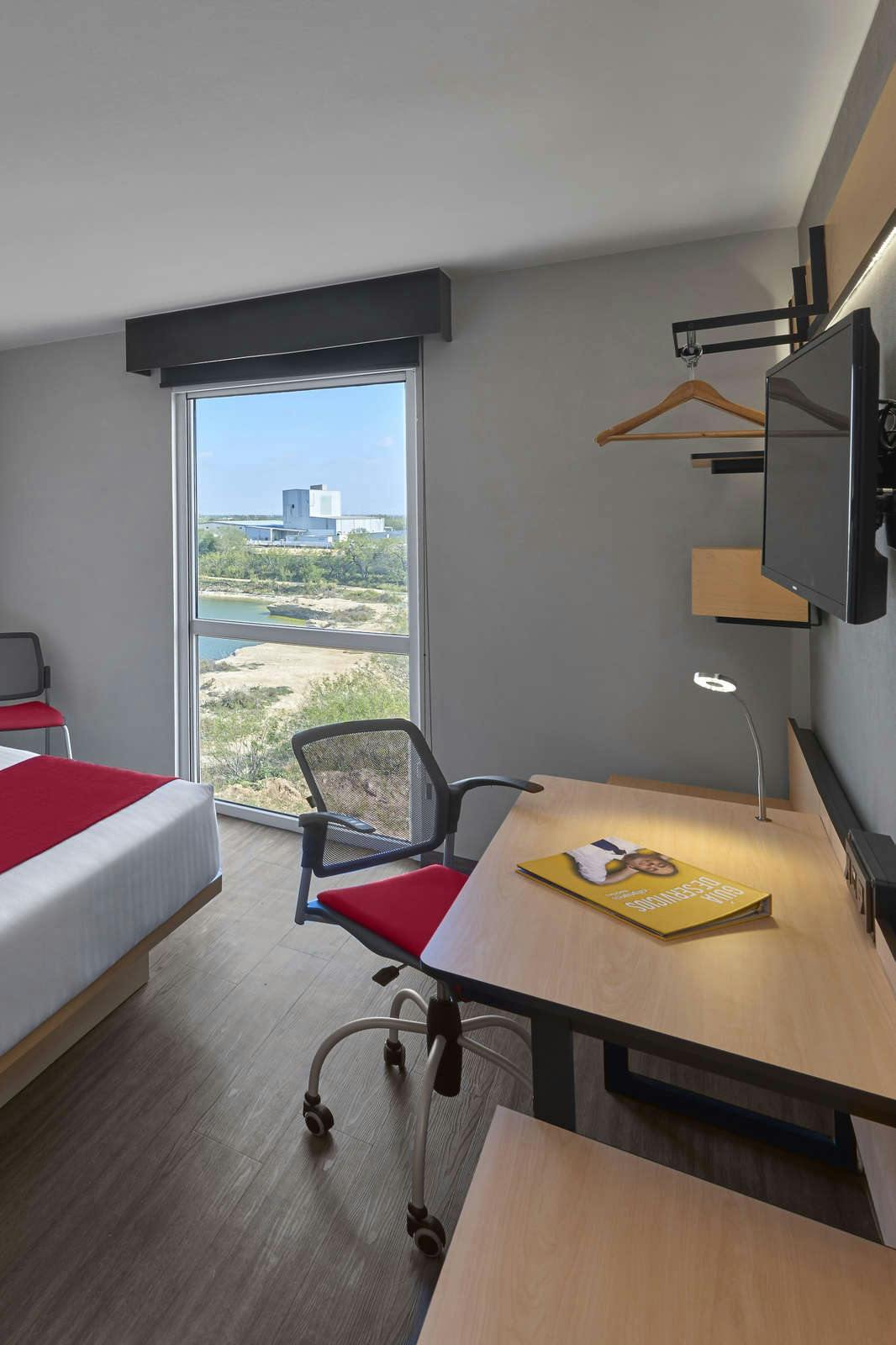 Hotel City Express Reynosa Aeropuerto photo 4