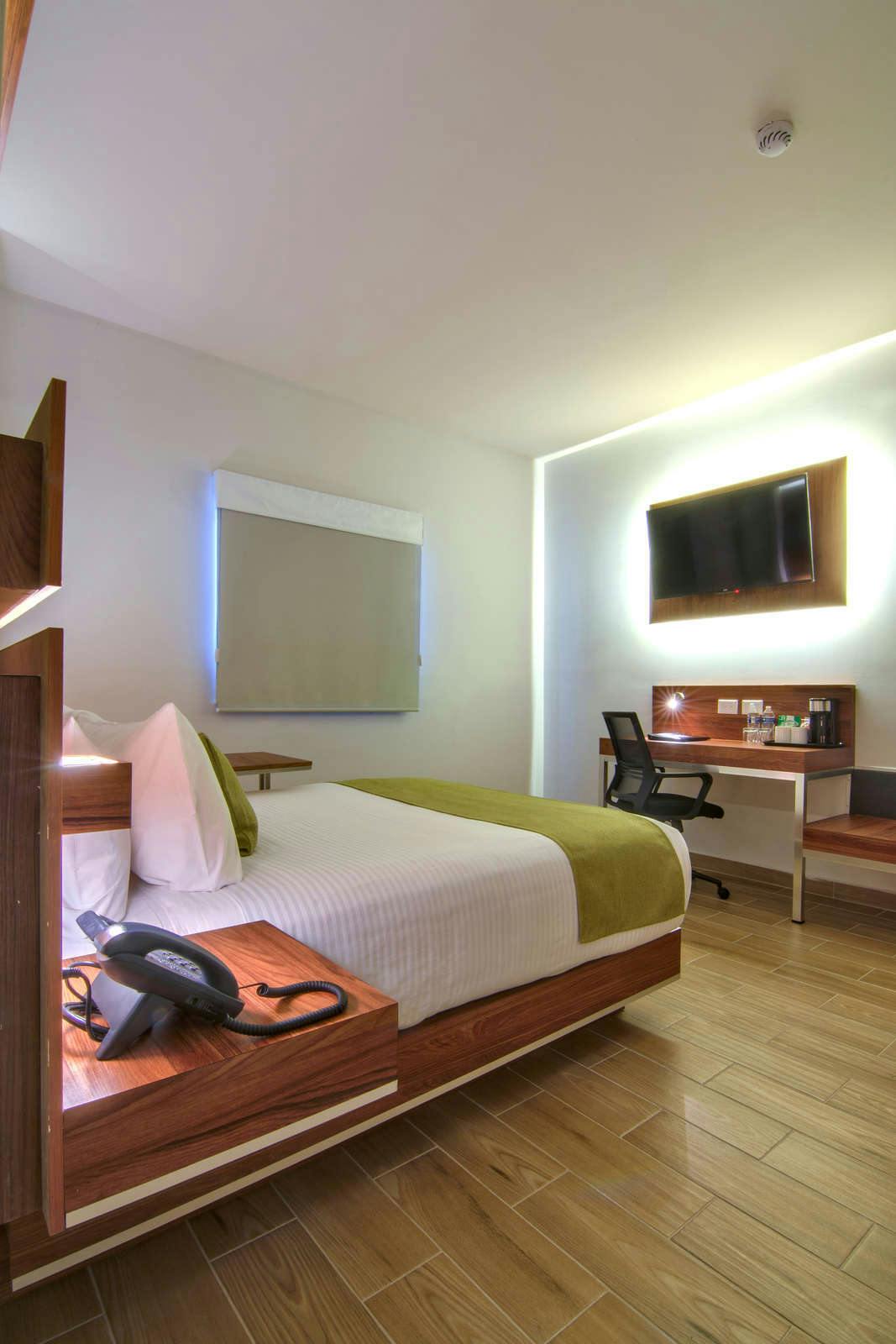 Hotel Sleep Inn Mexicali photo 3