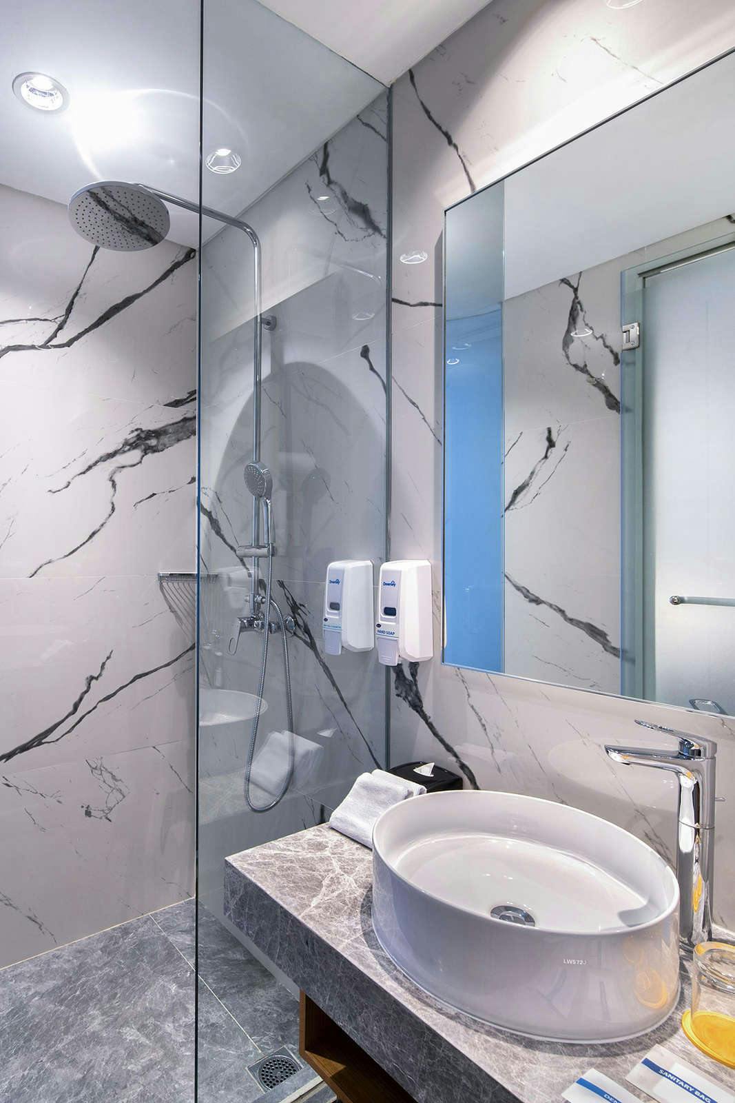 Hotel Holiday Inn Express Jakarta Matraman photo 5