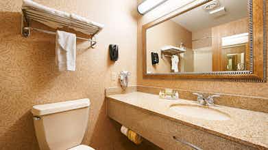 Hotel Best Western Plus Rama Inn & Suites photo 3