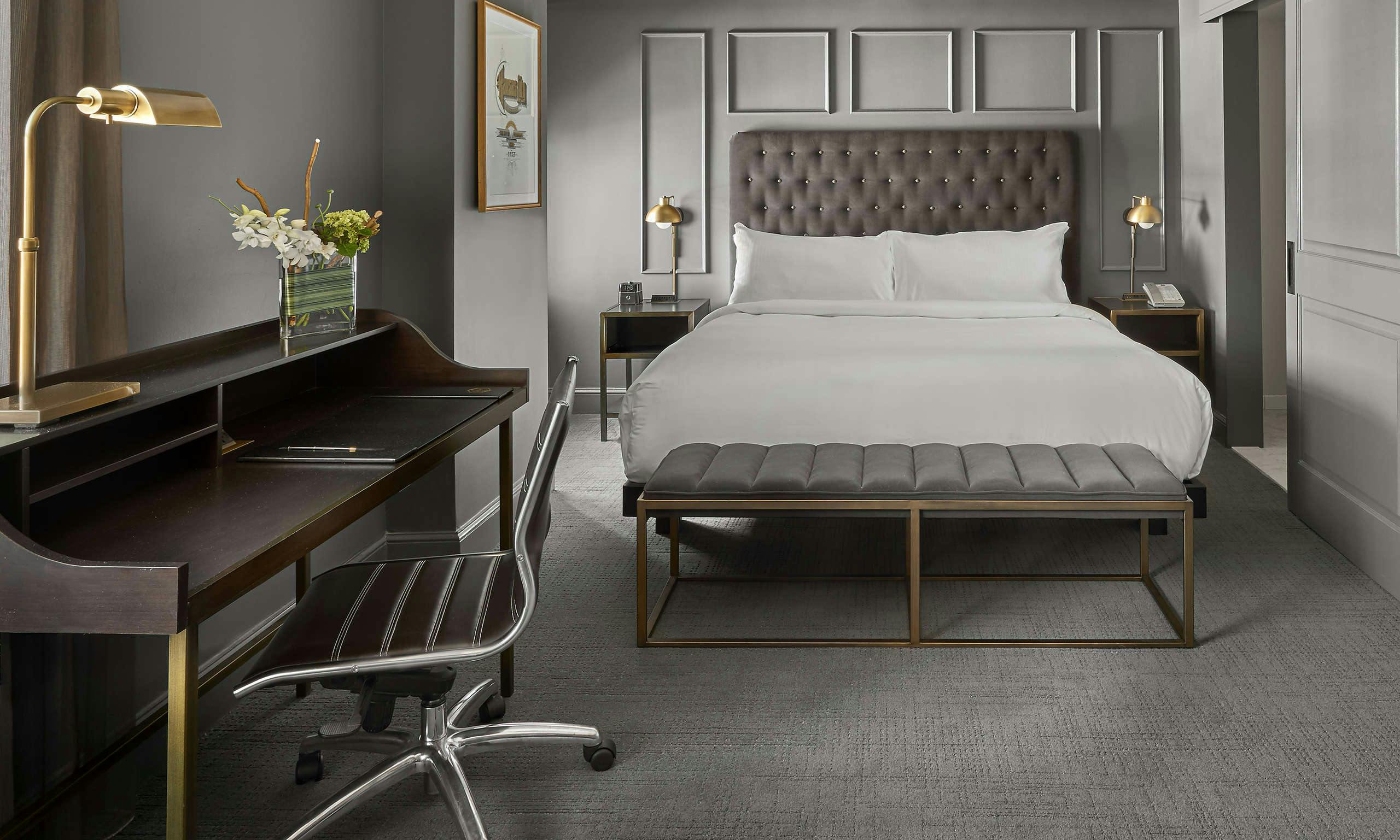 Hotel Phillips Kansas City, Curio Collection by Hilton