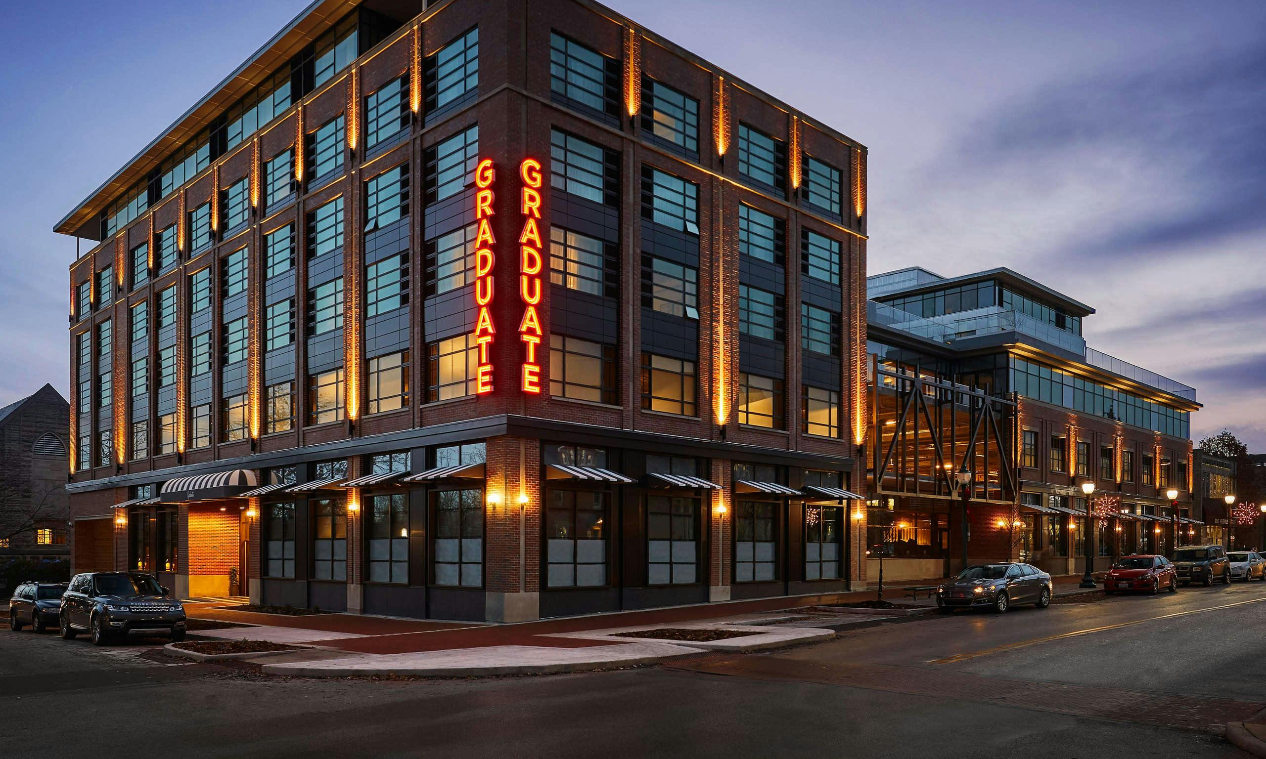 Last Minute Hotel Deals In Bloomington In Hoteltonight
