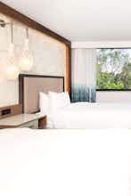 Hotel Renaissance Newport Beach Hotel photo 3