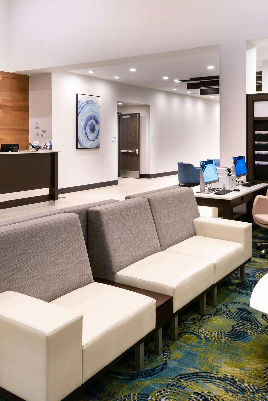 Hotel Holiday Inn Detroit Northwest - Livonia, an IHG Hotel photo 5