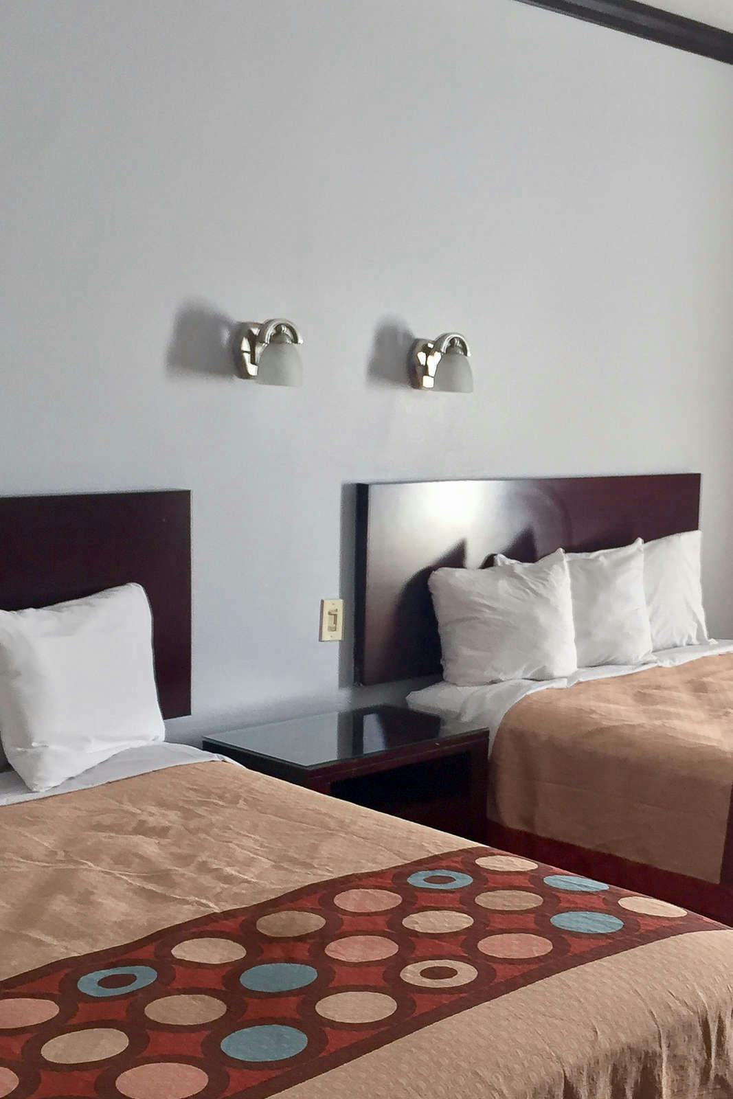 Hotel Blue Bay Inn &amp; Suites photo 4