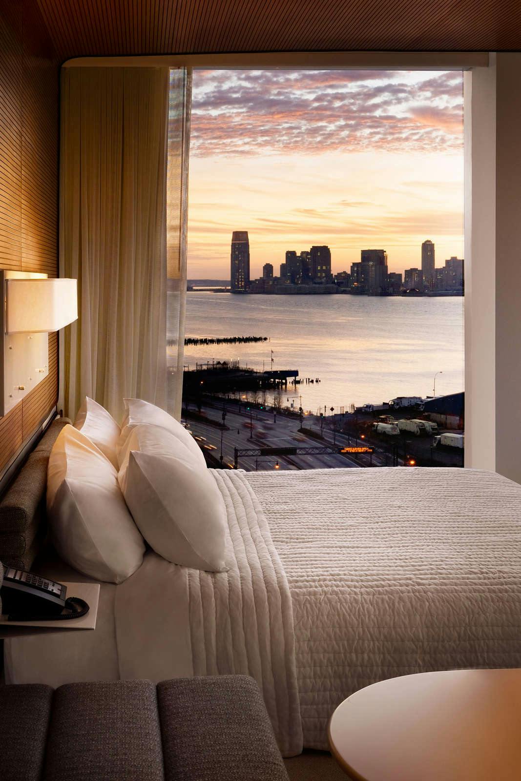 Hotel The Standard High Line photo 2