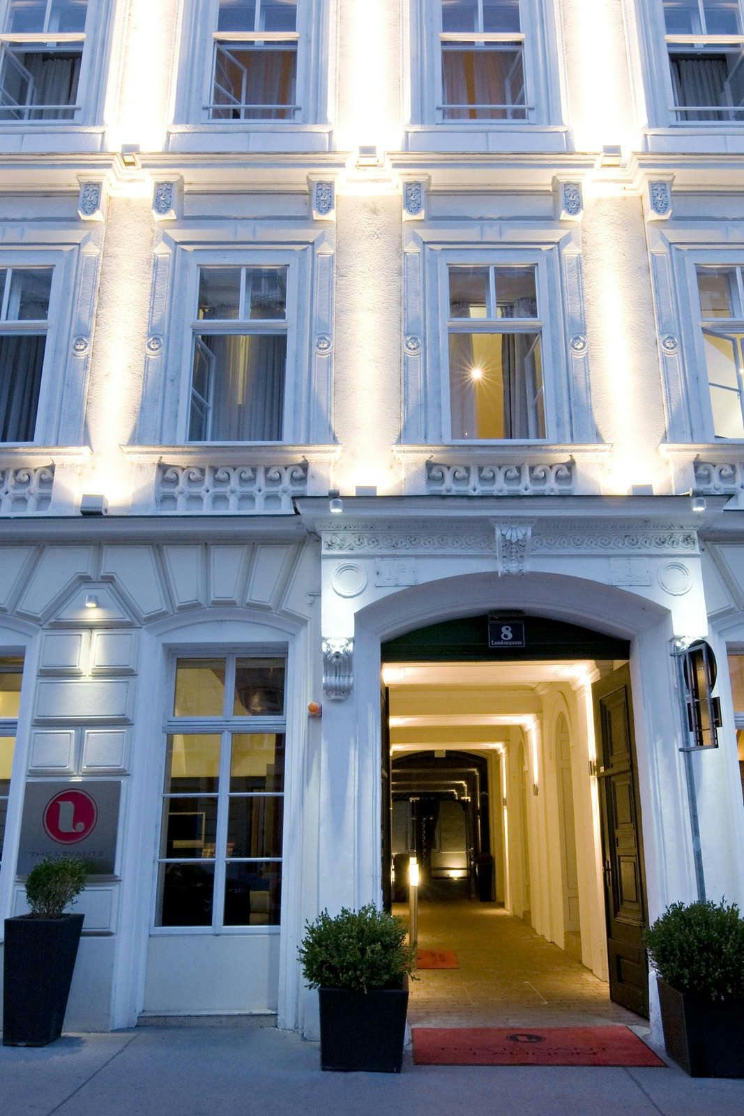 The Levante Rathaus Apartments