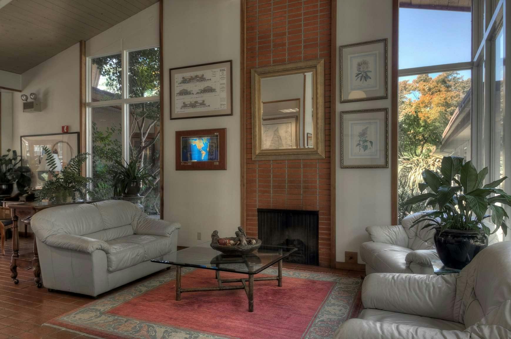 Hotel Dinah's Garden Hotel photo 5