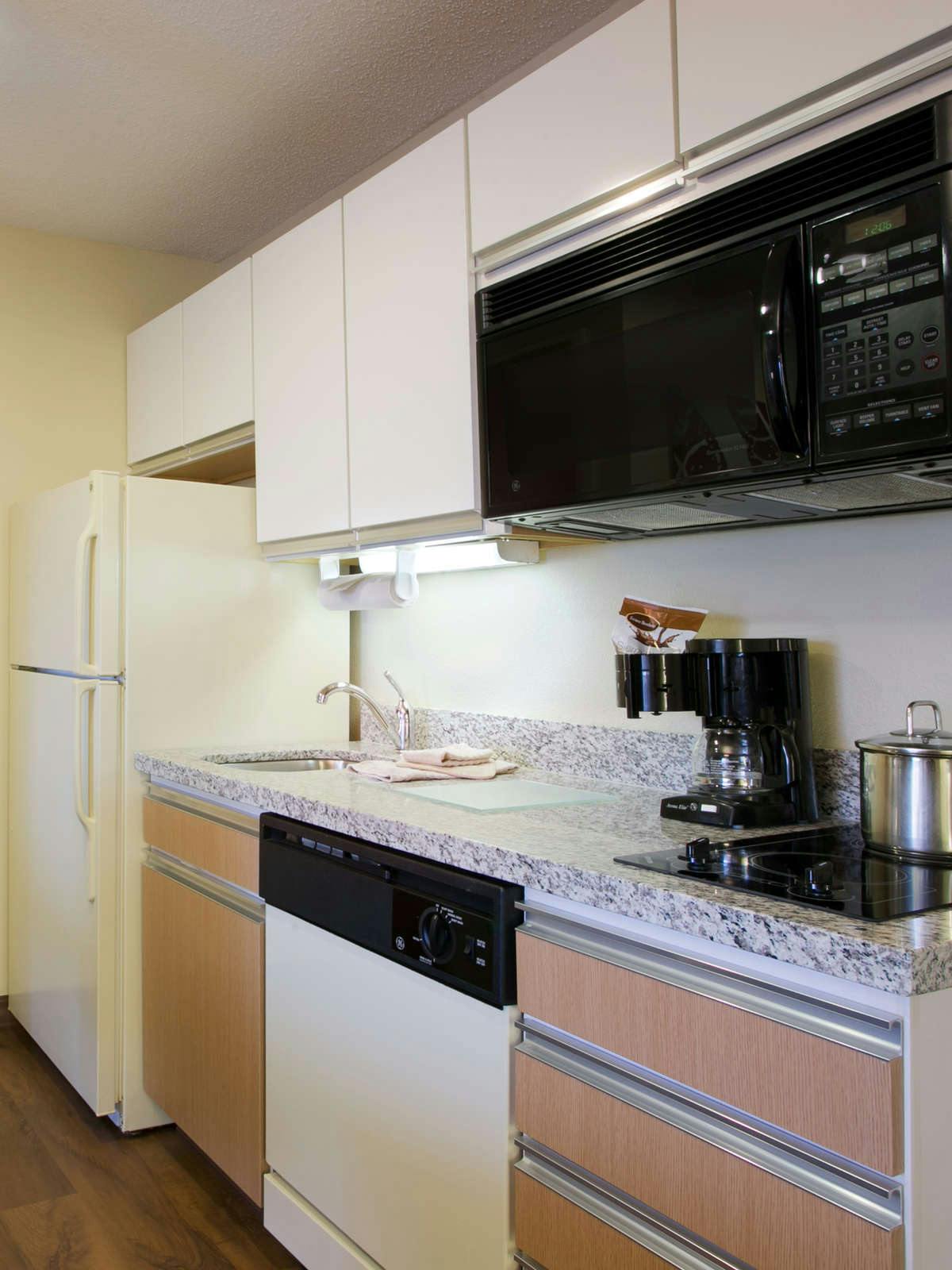 Hotel MainStay Suites Detroit Farmington Hills photo 3