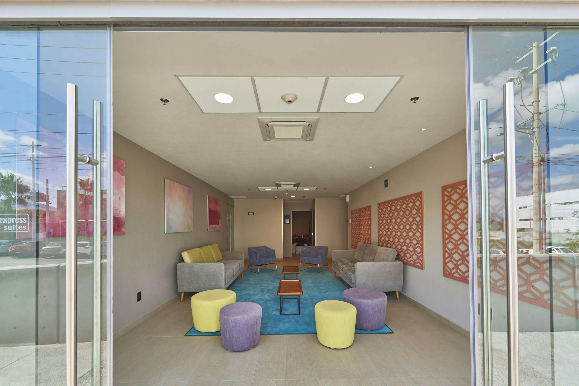 Hotel City Express Suites Queretaro photo 3