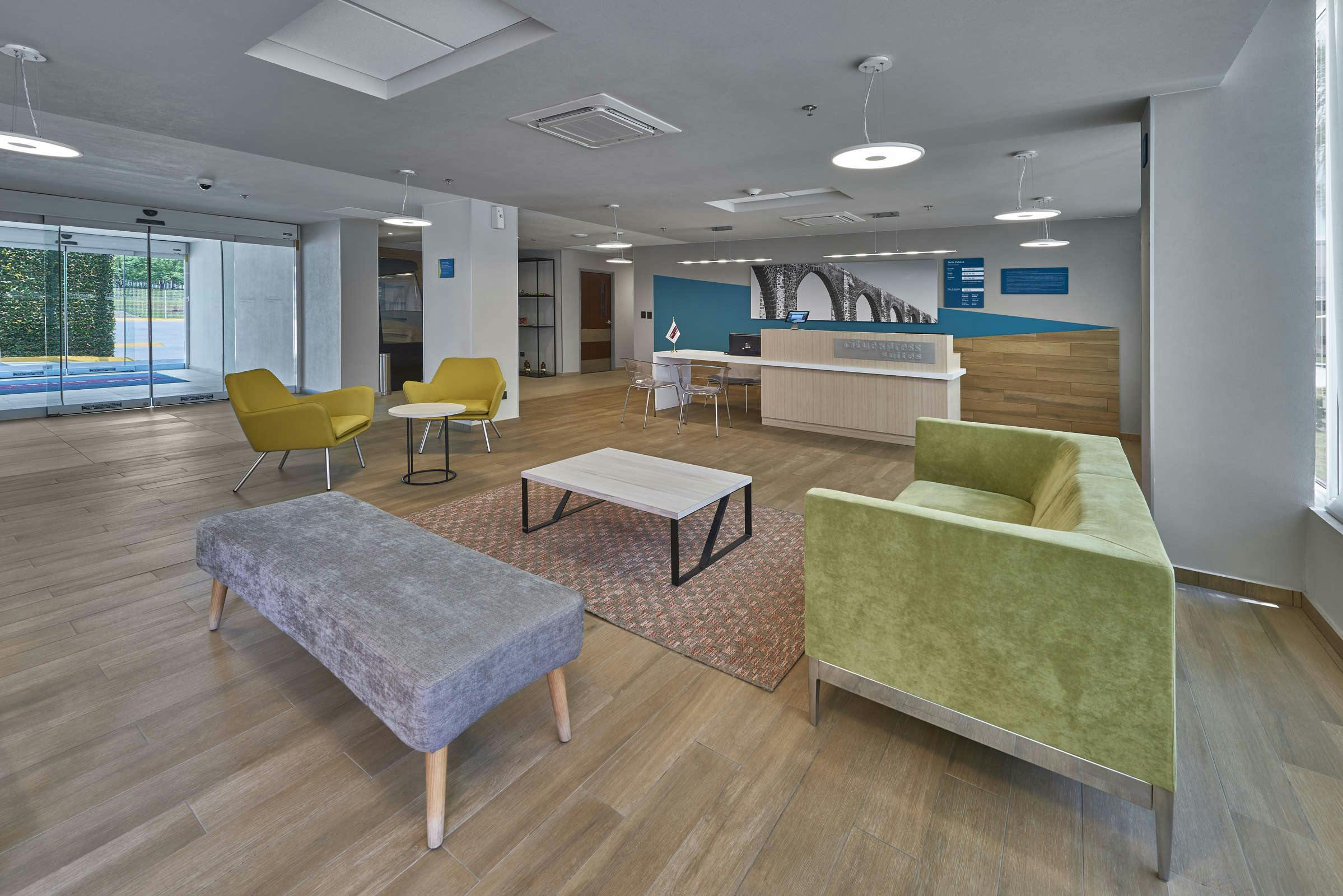 Hotel City Express Suites Queretaro photo 2