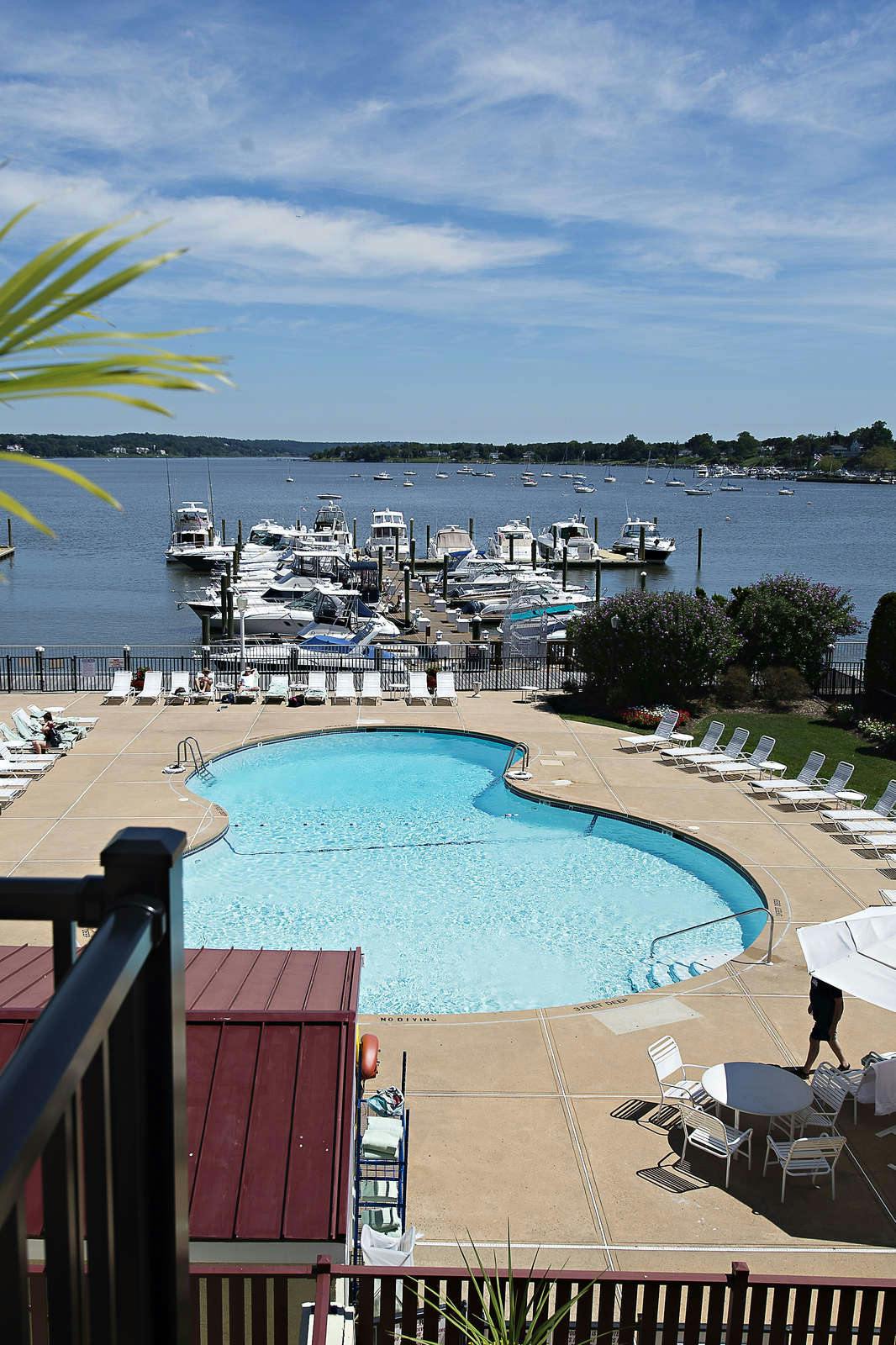 Hotel Molly Pitcher Inn photo 1