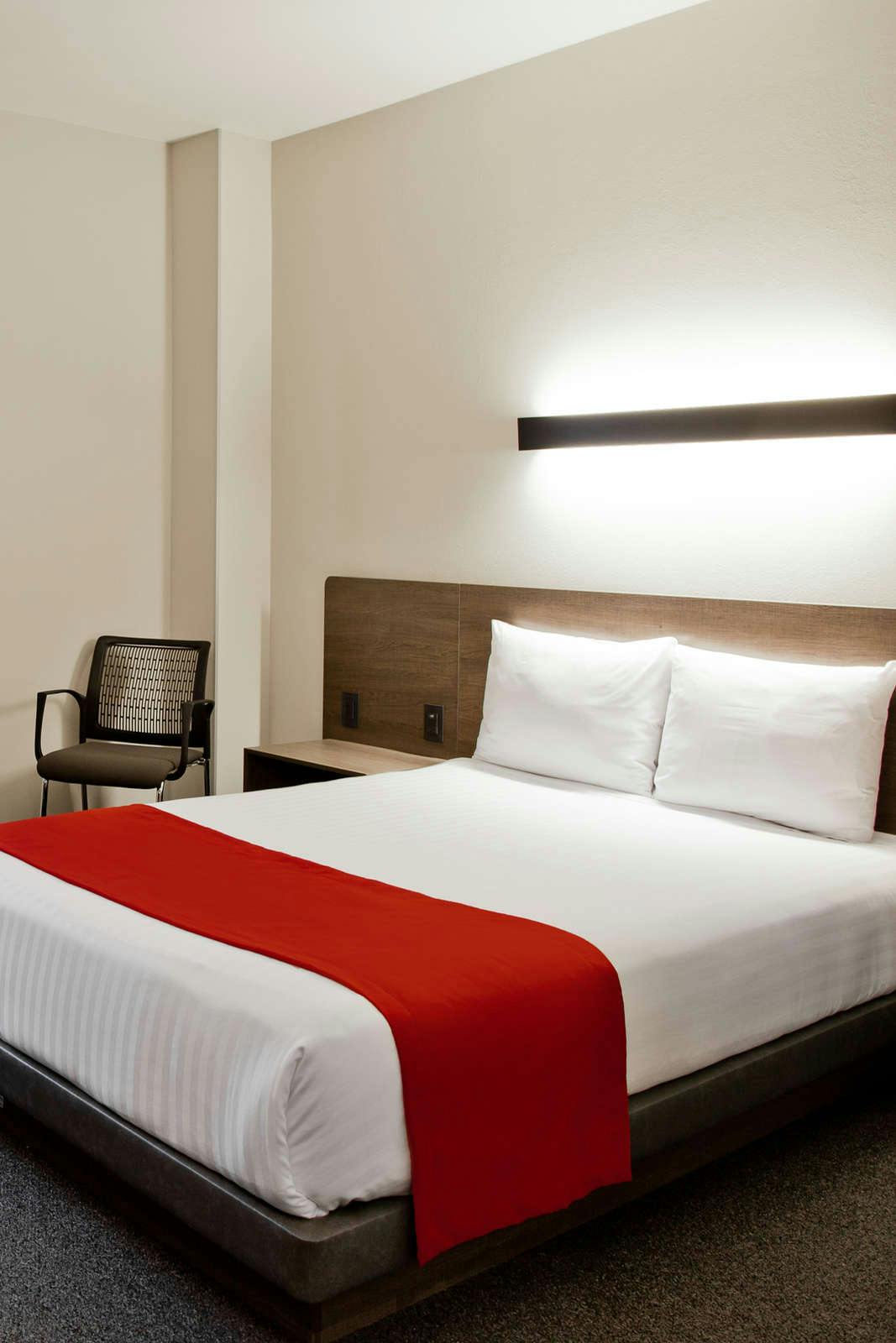 Hotel City Express Plus Satélite photo 1