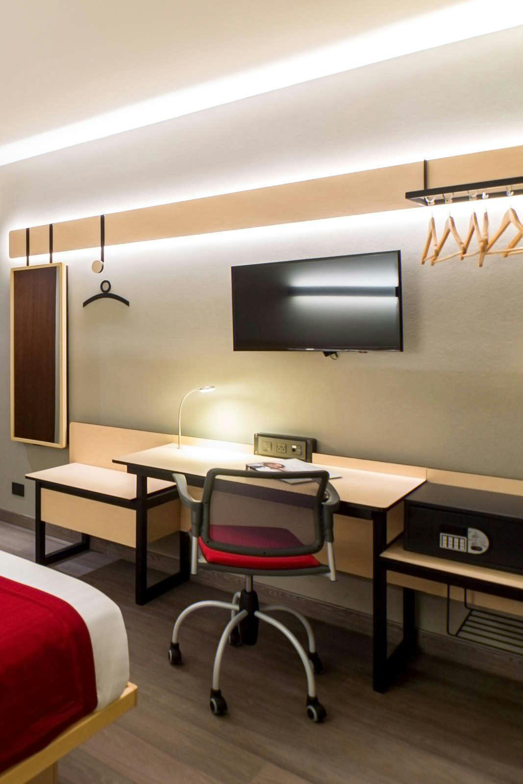 Hotel City Express Plus Mundo E photo 5