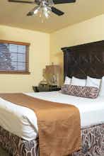 Hotel Raintree's Sandcastle photo 2