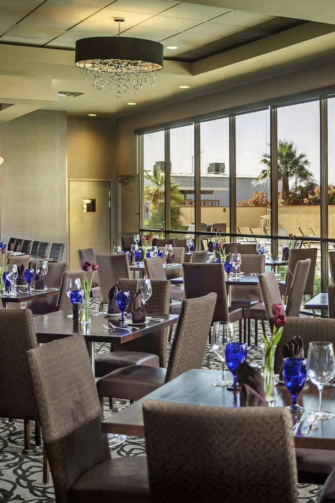 Hotel Crowne Plaza Phoenix Airport photo 3