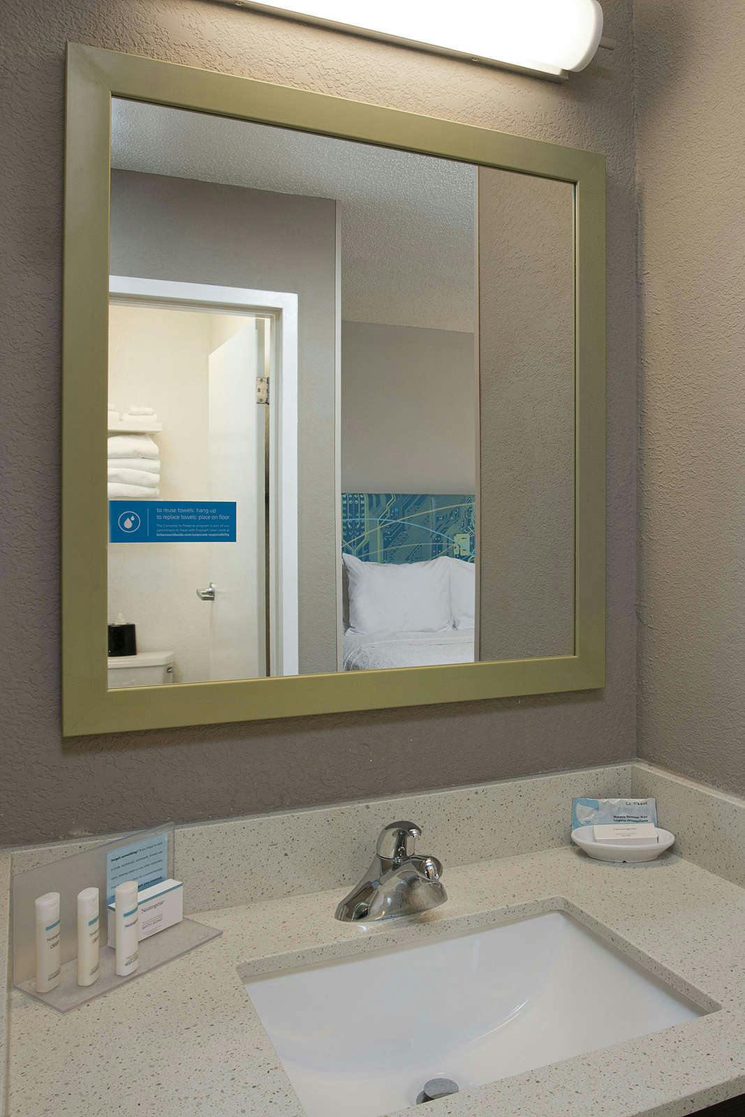 Hotel Hampton Inn Hilton Head photo 5