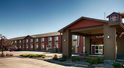 Best Western Plus Rama Inn & Suites