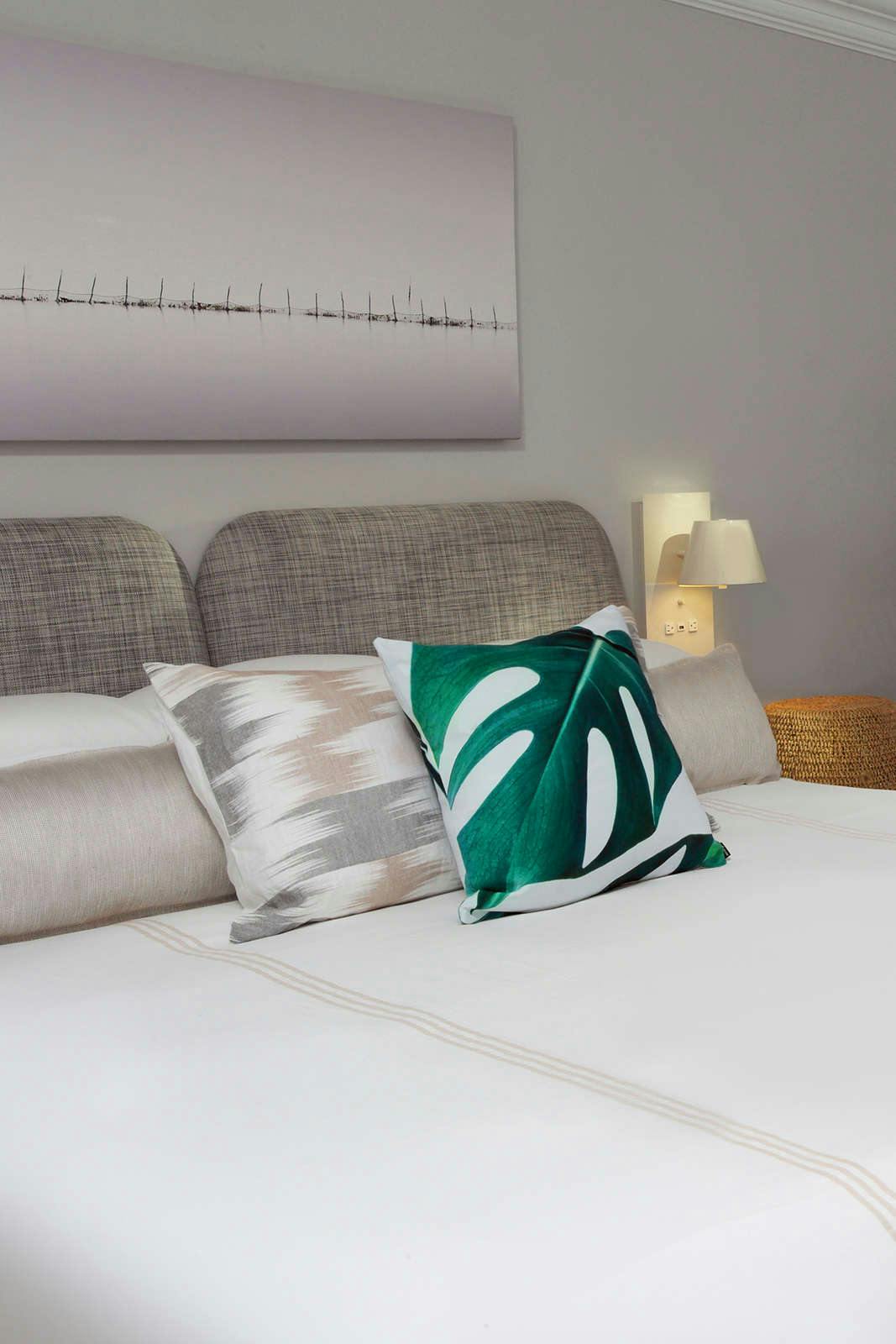 Hotel Pelican Grand Beach Resort, A Noble House Resort photo 1