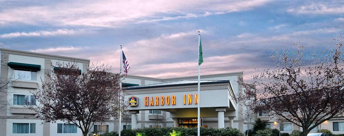 Best Western Plus Edmonds Harbor Inn