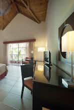 Hotel Caribe Deluxe Princess Beach Resort & Spa - All Inclusive photo 3