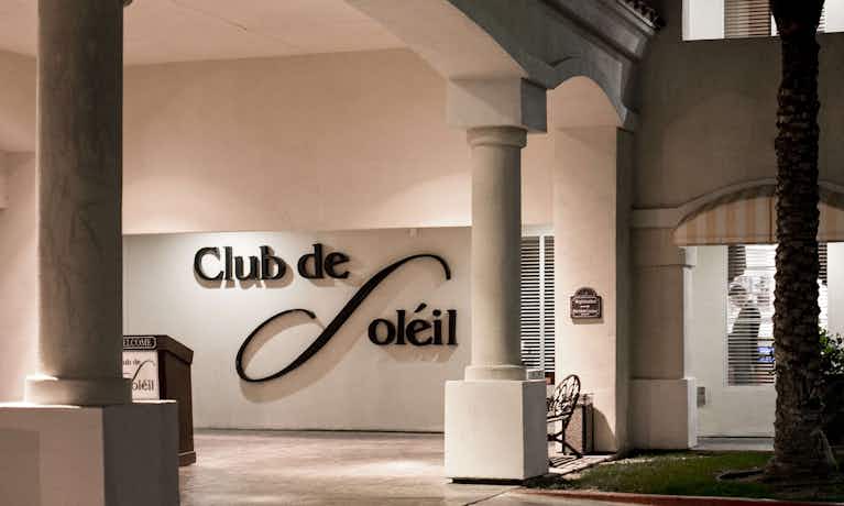 Club de Soleil