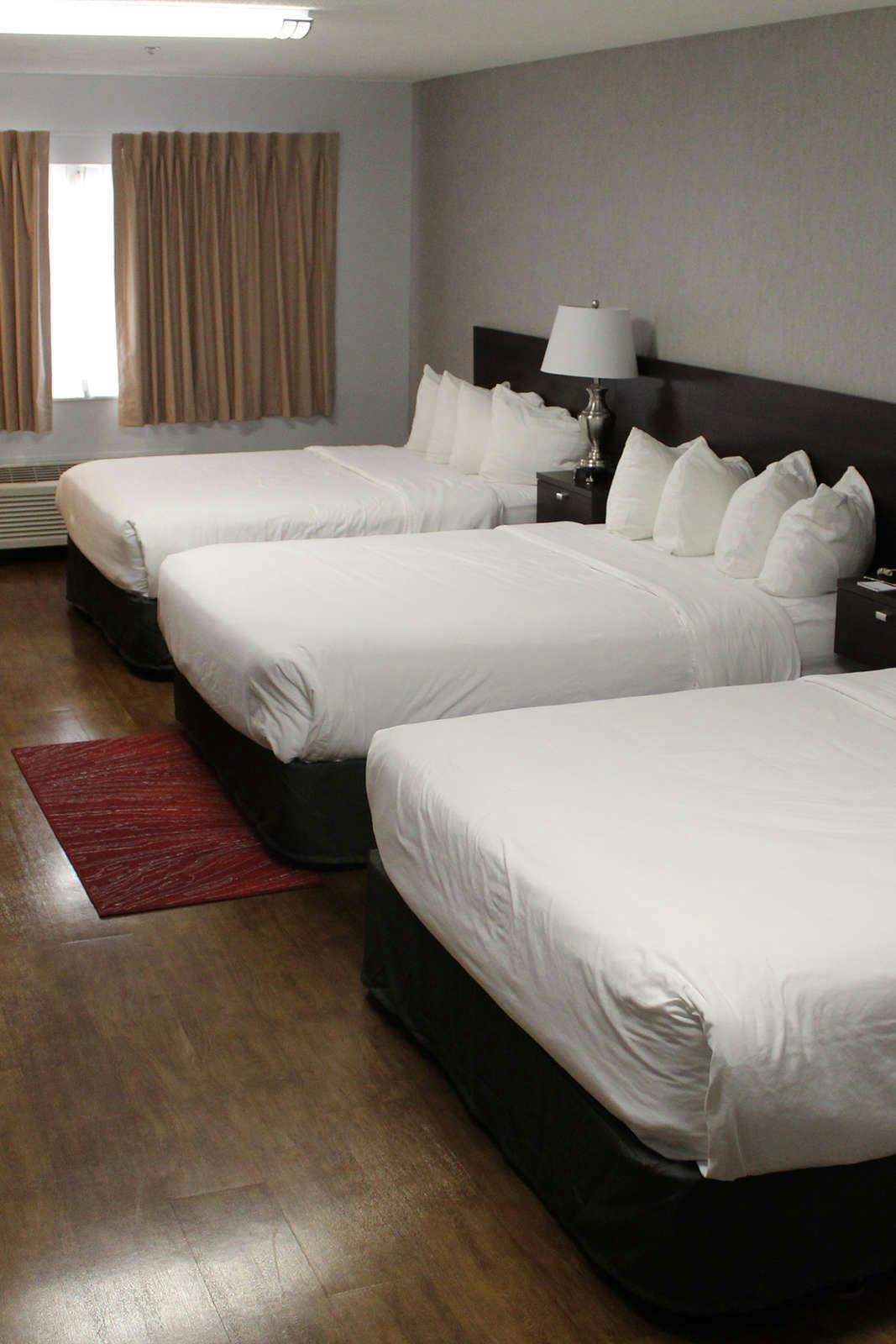 Hotel Red Lion Inn & Suites Ontario photo 2