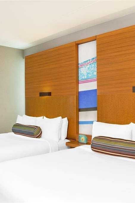 Hotel Aloft Miami Doral photo 2